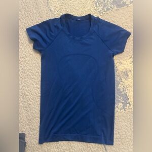 lululemon athletica Blue Short Sleeve Tee